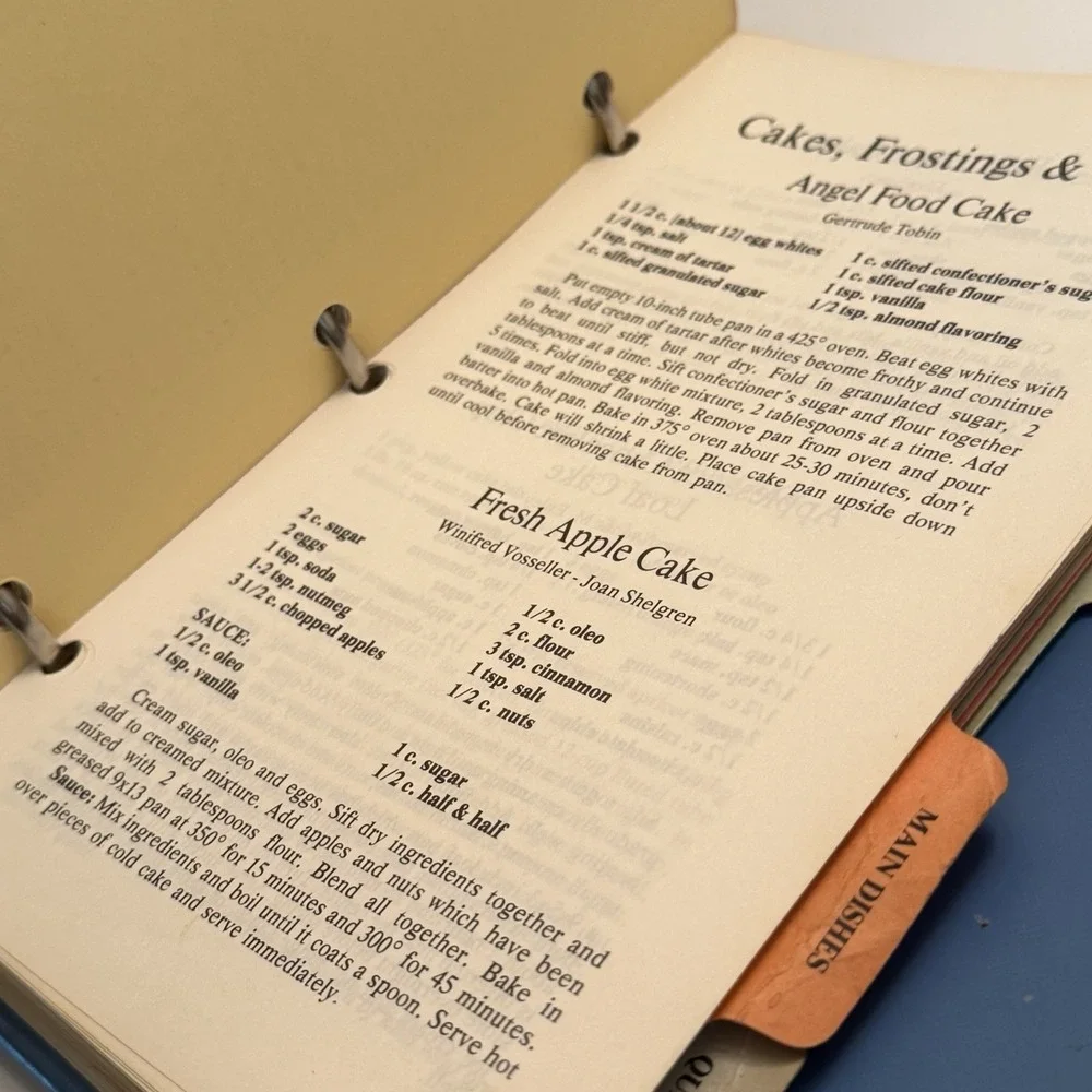 GFWC Iowa Federation Cookbook 3 Ring Binder Recipes Vintage